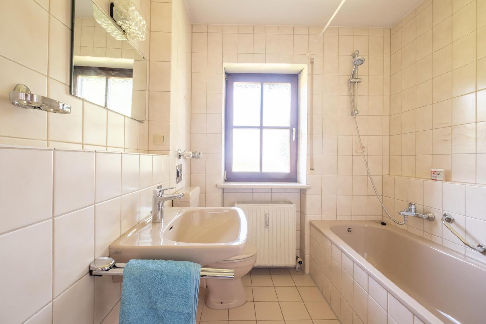 Gemuetliches Wohlfuehl-Apartment Mit Perfektem Seeblick Diessen am Ammersee Bagian luar foto
