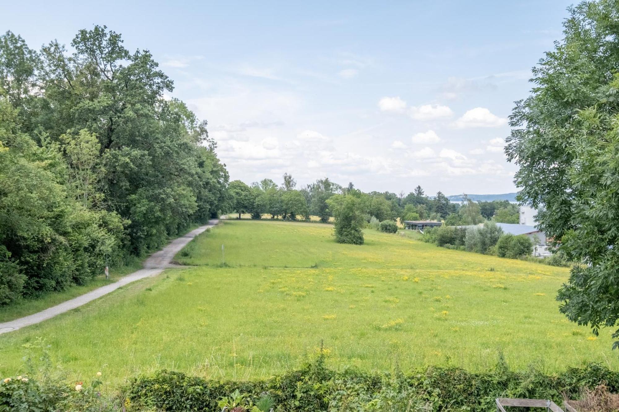 Gemuetliches Wohlfuehl-Apartment Mit Perfektem Seeblick Diessen am Ammersee Bagian luar foto
